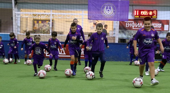 Italijani mere snagu Viktorijanaca